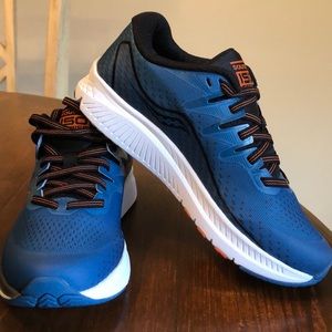 Brand new kid’s Saucony Sneakrs
